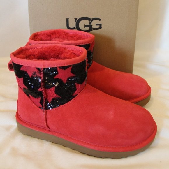NIB‎ UGG WOMEN'S CLASSIC MINI SEQUIN STARS SUEDE SHEARLING BOOTS RED BLACK - Picture 1 of 7